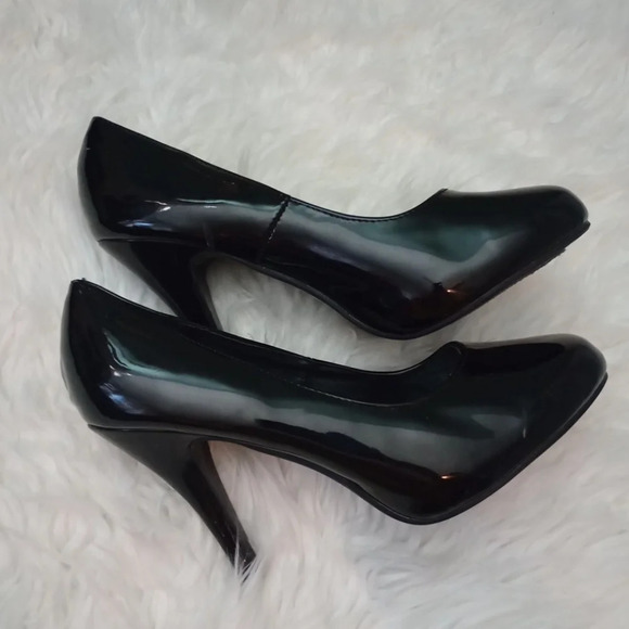 Women’s Heels Red Circle Black Pointy Pumps 10M - Picture 7 of 15